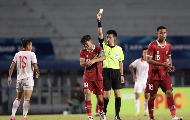 HLV Shin Tae-yong thất vọng, chỉ trích trọng tài khi U.23 Indonesia thua U.23 Việt Nam - Ảnh 2.