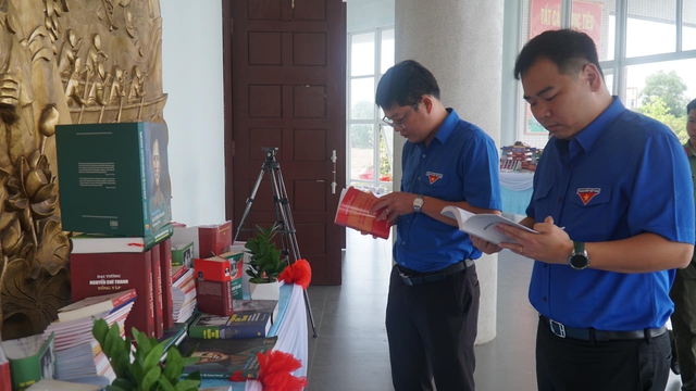 Nhiều hoạt động ý nghĩa trong Ngày hội sách tại Thừa Thiên – Huế - Ảnh 1.