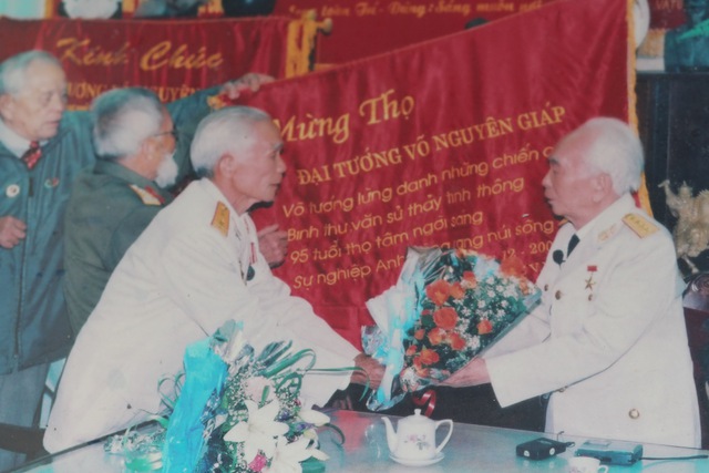 Đại tá Hoàng Long Xuyên - nhân chứng cuối cùng của Đội Việt Nam tuyên truyền giải phóng quân từ trần - Ảnh 2.
