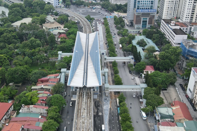Bên trong nhà ga tuyến metro 34.800 tỉ đồng ở Hà Nội - Ảnh 2.