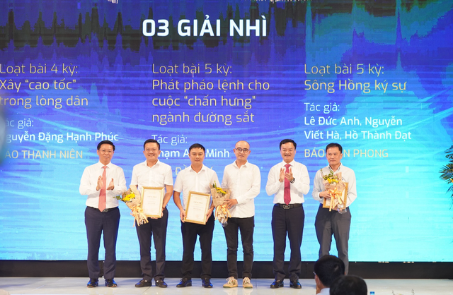 Báo Thanh Niên được giải Nhì báo chí ngành giao thông - Ảnh 2.