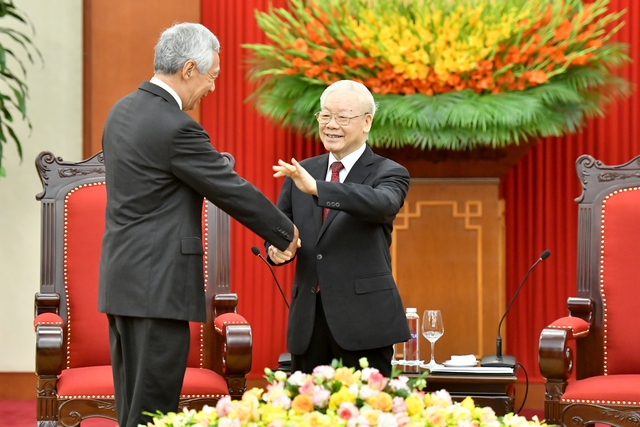 Tổng Bí thư Nguyễn Phú Trọng tiếp Thủ tướng Lý Hiển Long - Ảnh 1.