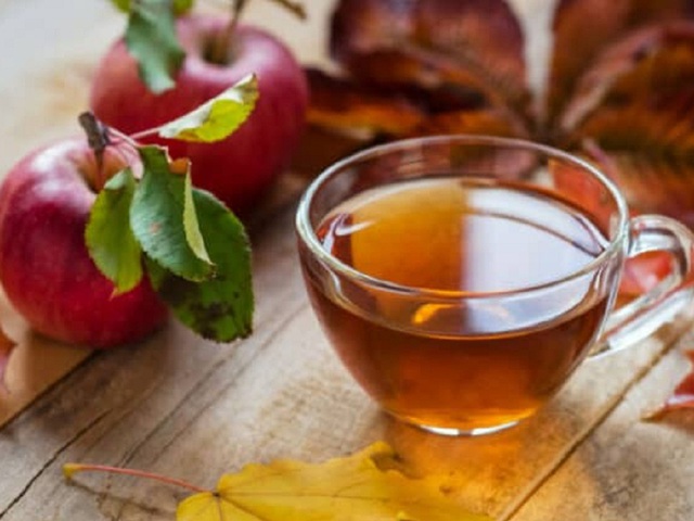 Muốn ngăn đau tim, hãy kết hợp trà xanh và táo - Ảnh 1.