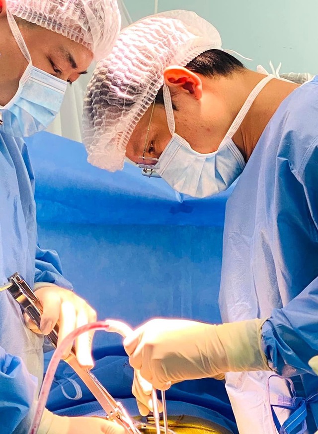 Bác sĩ 'quốc dân' mang tên Quốc Khánh- Ảnh 2. Bác sĩ 'quốc dân' mang tên Quốc Khánh- Ảnh 2.