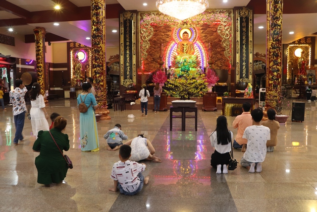 Lễ Vu Lan: ‘Ai còn ba còn mẹ, đừng làm cho ba mẹ đau lòng’ - Ảnh 2.