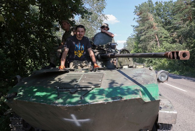 Chiến sự ngày 526: Ukraine gặp trở ngại; Nga chặn nhiều UAV và rốc két - Ảnh 1.