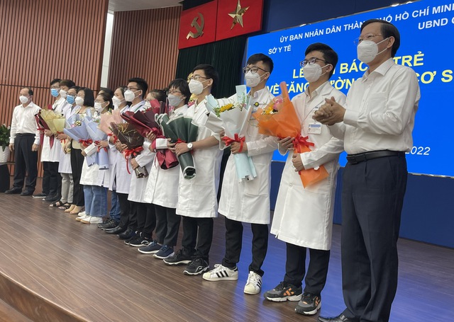 Tổ chức ngày hội việc làm cho hơn 290 bác sĩ trẻ sau 18 tháng dấn thân - Ảnh 1.