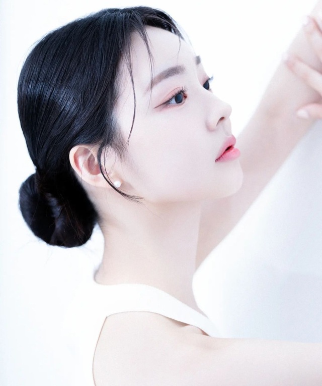 5 kiểu buộc tóc chuẩn style xứ Hàn giúp nàng đã trẻ lại còn xinh - Ảnh 2.