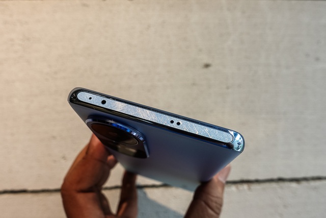 Cận cảnh mẫu smartphone Oppo Reno10 5G vừa ra mắ trên thị trường - Ảnh 4. Cận cảnh mẫu smartphone Oppo Reno10 5G vừa ra mắ trên thị trường - Ảnh 4.