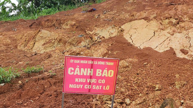 Mời chuyên gia đánh giá tìm nguyên nhân sụt lún đất ở hồ chứa nước Đông Thanh - Ảnh 5.