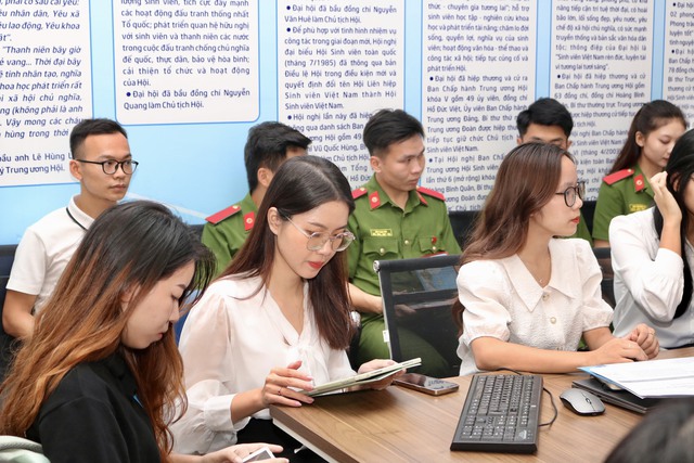 Nhiều sinh viên hỏi ‘Tại sao lại phải tải APP Sinh viên Việt Nam?’ - Ảnh 3.