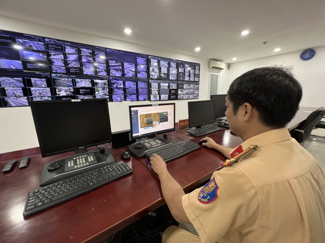 CSGT TP.HCM xử lý nhiều vụ vi phạm giao thông do người dân cung cấp hình ảnh - Ảnh 1.