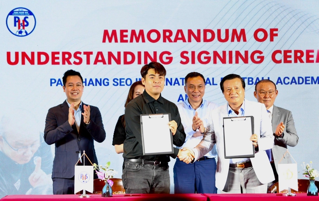 HLV Park Hang-seo ra mắt học viện bóng đá tại Việt Nam - Ảnh 4.
