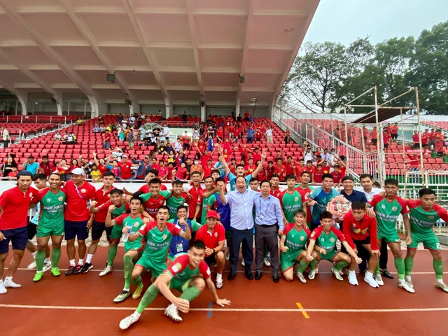Bình Phước thắng trận play-off giành quyền ở lại giải hạng nhất - Ảnh 3.