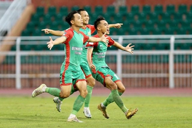 Bình Phước thắng trận play-off giành quyền ở lại giải hạng nhất - Ảnh 5.