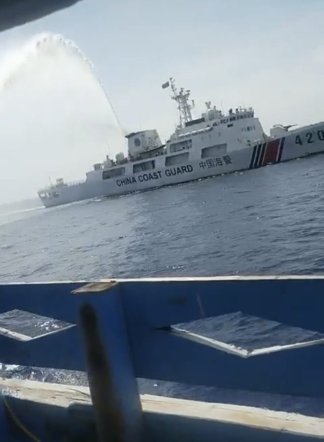 Ngư dân Quảng Ngãi trình báo bị tàu Trung Quốc tấn công, làm 2 người bị thương - Ảnh 3.