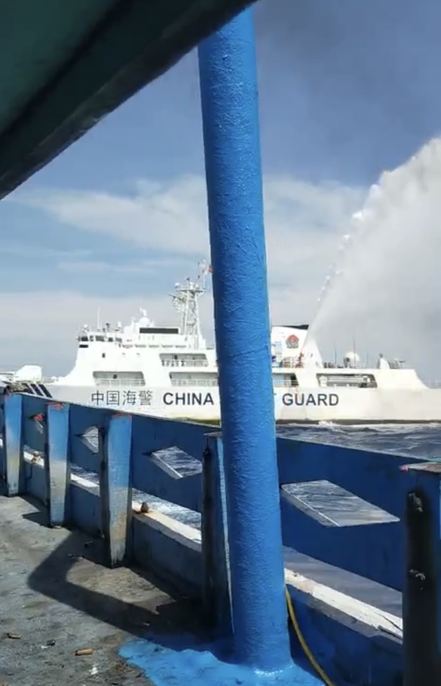 Ngư dân Quảng Ngãi trình báo bị tàu Trung Quốc tấn công, làm 2 người bị thương - Ảnh 4.