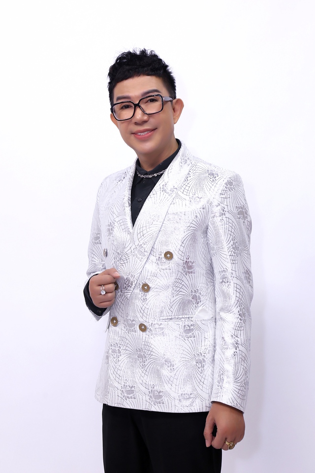 Long Nhật: Thời không còn một xu dính túi, tôi phải ăn cơm ké nhà Y Phụng - Ảnh 3. Long Nhật: Thời không còn một xu dính túi, tôi phải ăn cơm ké nhà Y Phụng - Ảnh 3.