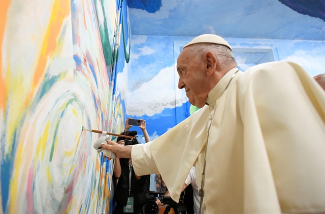 Đức Giáo hoàng Francis vẽ tranh tường - Ảnh 1.