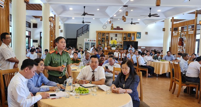 Chủ tịch UBND tỉnh Ninh Thuận: Đừng gây khó khăn cho doanh nghiệp - Ảnh 2.