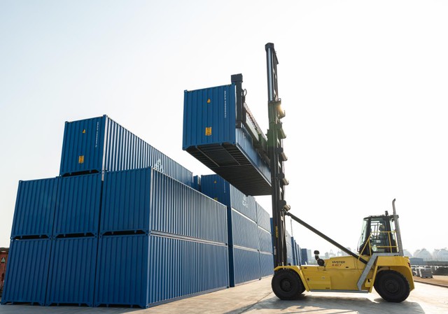 Hòa Phát chính thức xuất hàng những sản phẩm container đầu tiên - Ảnh 1.