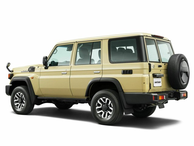 Cháy hàng, Toyota Land Cruiser 70 Series 'cổ' tiếp tục được nâng cấp   - Ảnh 2.