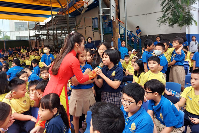 'Cô gái vàng' trong làng nhặt rác - Ảnh 2. 'Cô gái vàng' trong làng nhặt rác - Ảnh 2.
