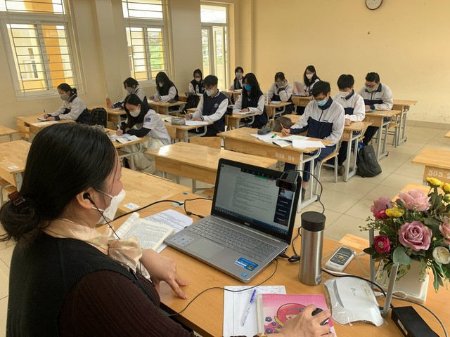 Hà Nội dự kiến không thi, chỉ xét thăng hạng giáo viên - Ảnh 1. Hà Nội dự kiến không thi, chỉ xét thăng hạng giáo viên - Ảnh 1.