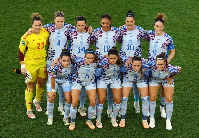 Thắng áp đảo Thụy Sĩ, đội tuyển nữ Tây Ban Nha vào tứ kết World Cup 2023 - Ảnh 1.