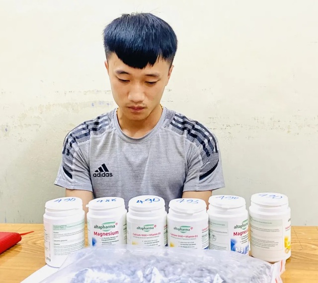 Quảng Bình: Bắt giữ bị can vận chuyển gần 3.000 viên ma túy - Ảnh 1.