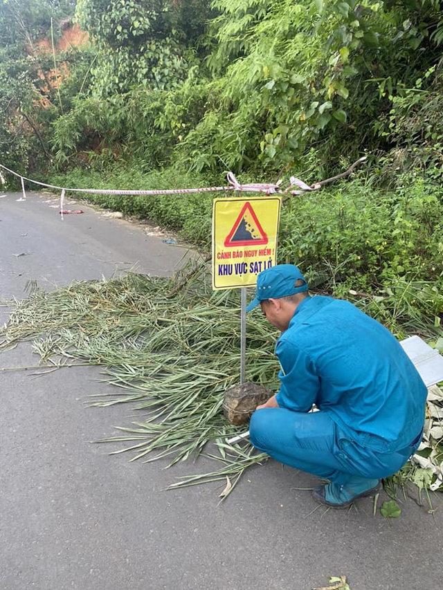 Cảnh báo sạt lở dốc 5 cây đường từ Bình Phước đi Lâm Đồng - Ảnh 2.