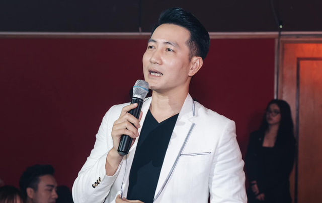 Nguyễn Phi Hùng: Không hối thúc bản thân lập gia đình ở tuổi U.50 - Ảnh 1.