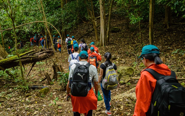 Cách để giữ an toàn khi leo núi, trekking vào mùa mưa - Ảnh 1. Cách để giữ an toàn khi leo núi, trekking vào mùa mưa - Ảnh 1.