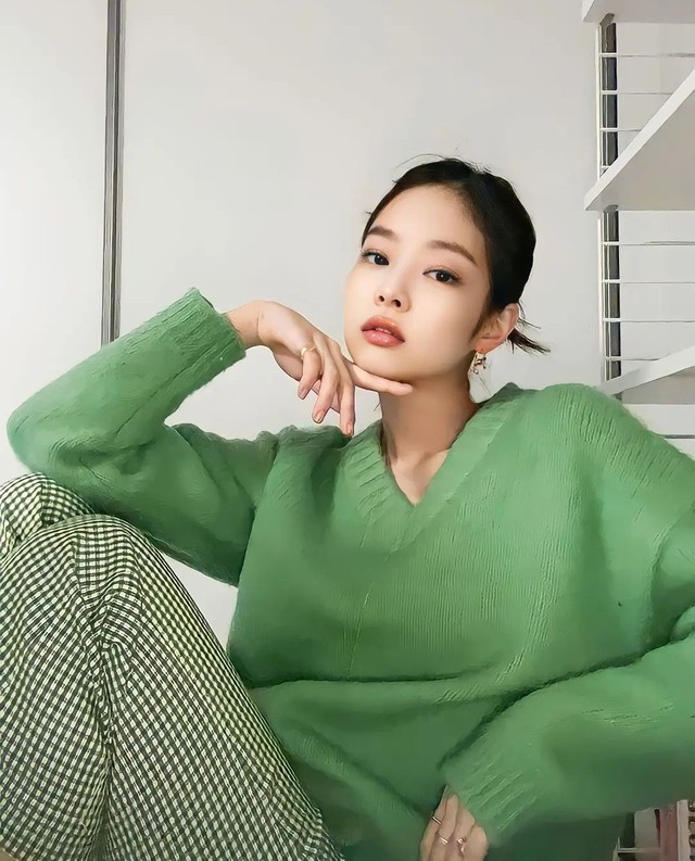 Từ đời thường đến trên sân khấu, phong cách thời trang của Jennie Blackpink đều sành điệu - Ảnh 8.