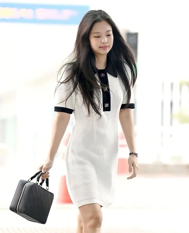 Từ đời thường đến trên sân khấu, phong cách thời trang của Jennie Blackpink đều sành điệu - Ảnh 2.