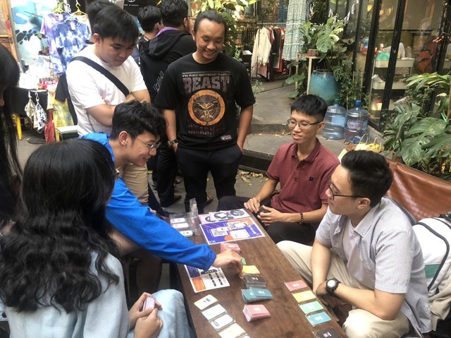 Khởi nghiệp làm boardgame giúp người trẻ thêm yêu tiếng Anh  - Ảnh 5.