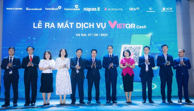 NAPAS và các ngân hàng phối hợp tổ chức sự kiện 'Lễ ra mắt dịch vụ VietQRCash' - Ảnh 1.