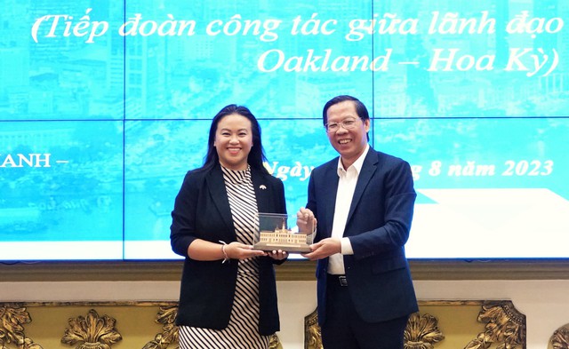 TP.HCM thúc đẩy hợp tác ứng phó biến đổi khí hậu với TP.Oakland - Ảnh 2.