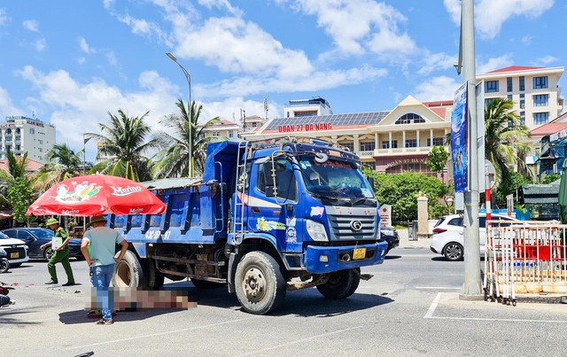 Đà Nẵng: Xe tải tránh đèn đỏ gây tai nạn khiến nữ du khách tử vong - Ảnh 2.