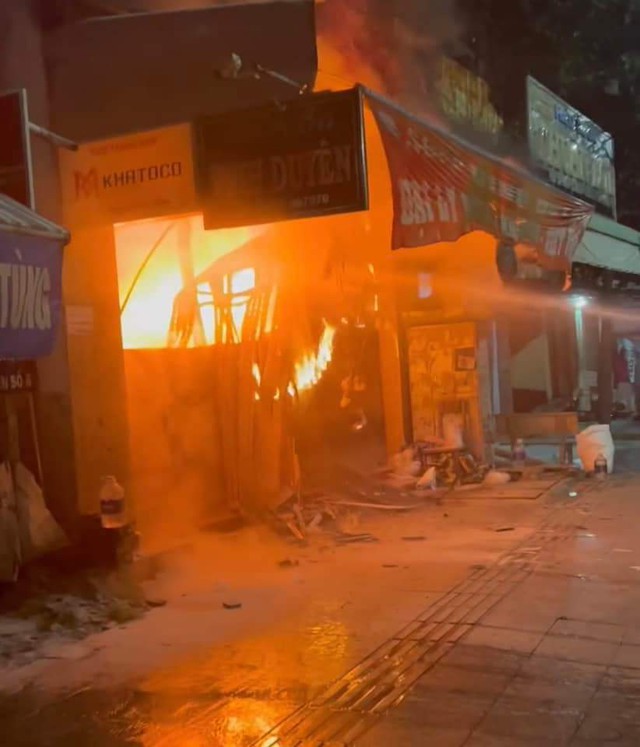 Tây Ninh: Cháy shop quần áo, 1 người tử vong, thiệt hại hơn 10 tỉ đồng - Ảnh 2.