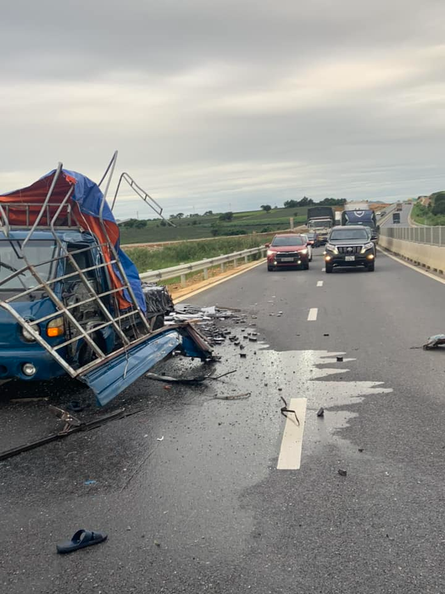 Tai nạn trên cao tốc Mai Sơn - QL45 làm 1 người chết, 1 người bị thương - Ảnh 1.