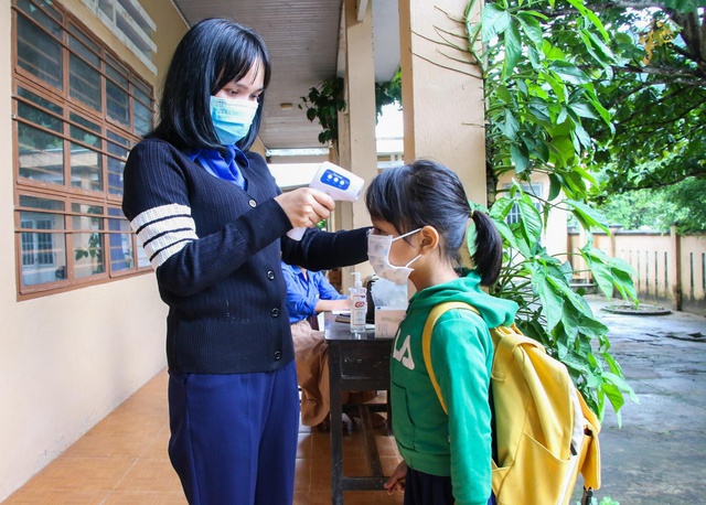 Đà Nẵng: Ngành giáo dục vận động thu hồi một phần tiền đã hỗ trợ học phí   - Ảnh 2.