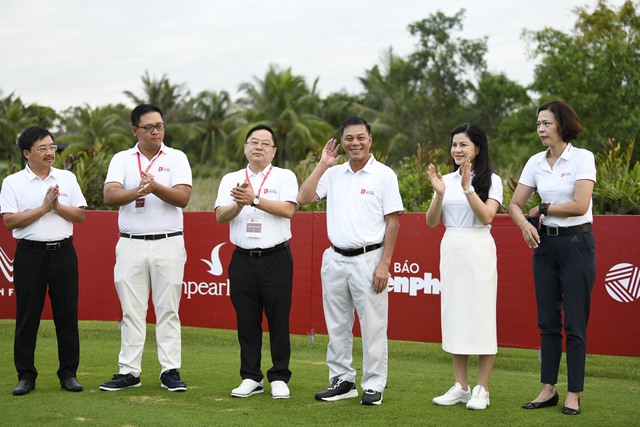 Đoàn Xuân Khuê Minh bắt đầu hành trình bảo vệ ngôi hậu giải golf quốc gia 2023 - Ảnh 2.