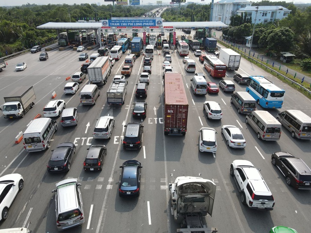 Tăng giá phí xe tải, container cao tốc Cầu Giẽ - Ninh Bình, TP.HCM - Dầu Giây - Ảnh 1.