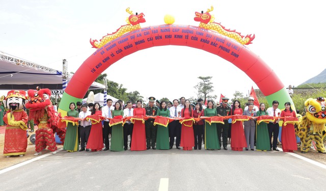 Quảng Ninh khánh thánh tuyến đường hơn 600 tỉ nối 2 cửa khẩu  - Ảnh 2.