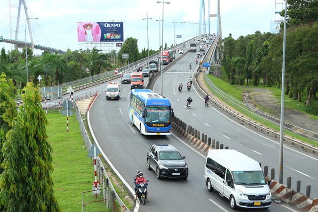 Giao thông qua các cửa ngõ về miền Tây thông thoáng ngày đầu nghỉ lễ 2.9  - Ảnh 2.