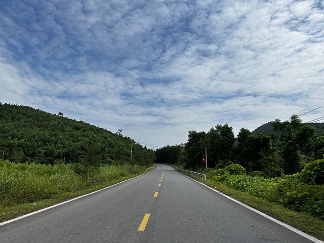 Quảng Ninh khánh thánh tuyến đường hơn 600 tỉ nối 2 cửa khẩu  - Ảnh 1.