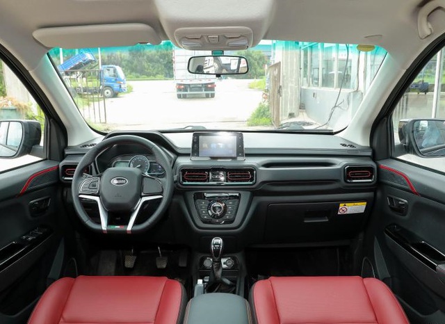 MPV Trung Quốc SWM Tiger về Việt Nam 'đấu' Mitsubishi Xpander   - Ảnh 3.