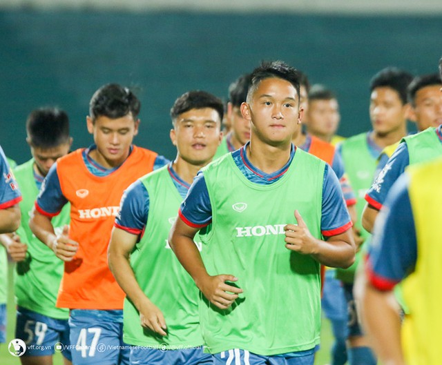 U.23 Việt Nam thay nhân sự phút chót, đón cầu thủ từ châu Âu về - Ảnh 13.