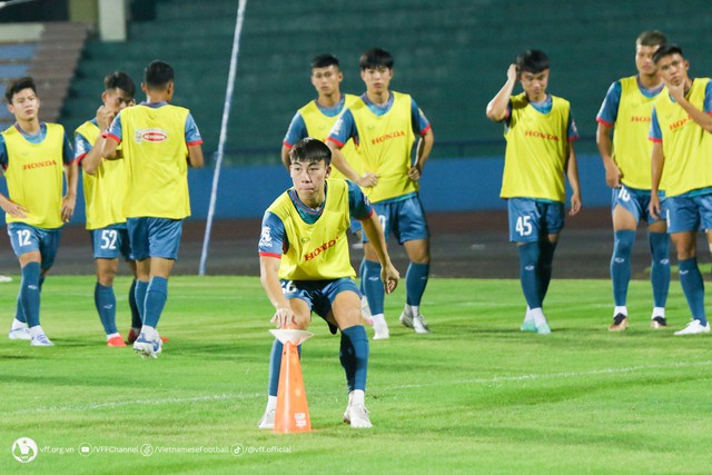 U.23 Việt Nam thay nhân sự phút chót, đón cầu thủ từ châu Âu về - Ảnh 2.